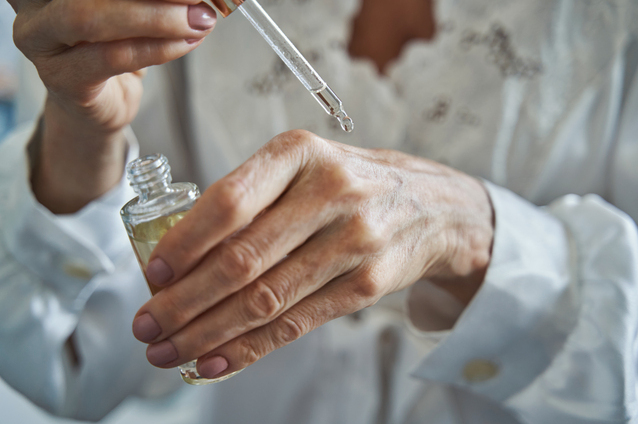 discover-the-emotional-benefits-of-aromatherapy-at-our-memory-care-community