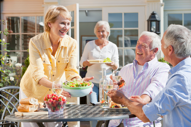 enjoying-the-best-of-summer-in-new-england-retirement-communities